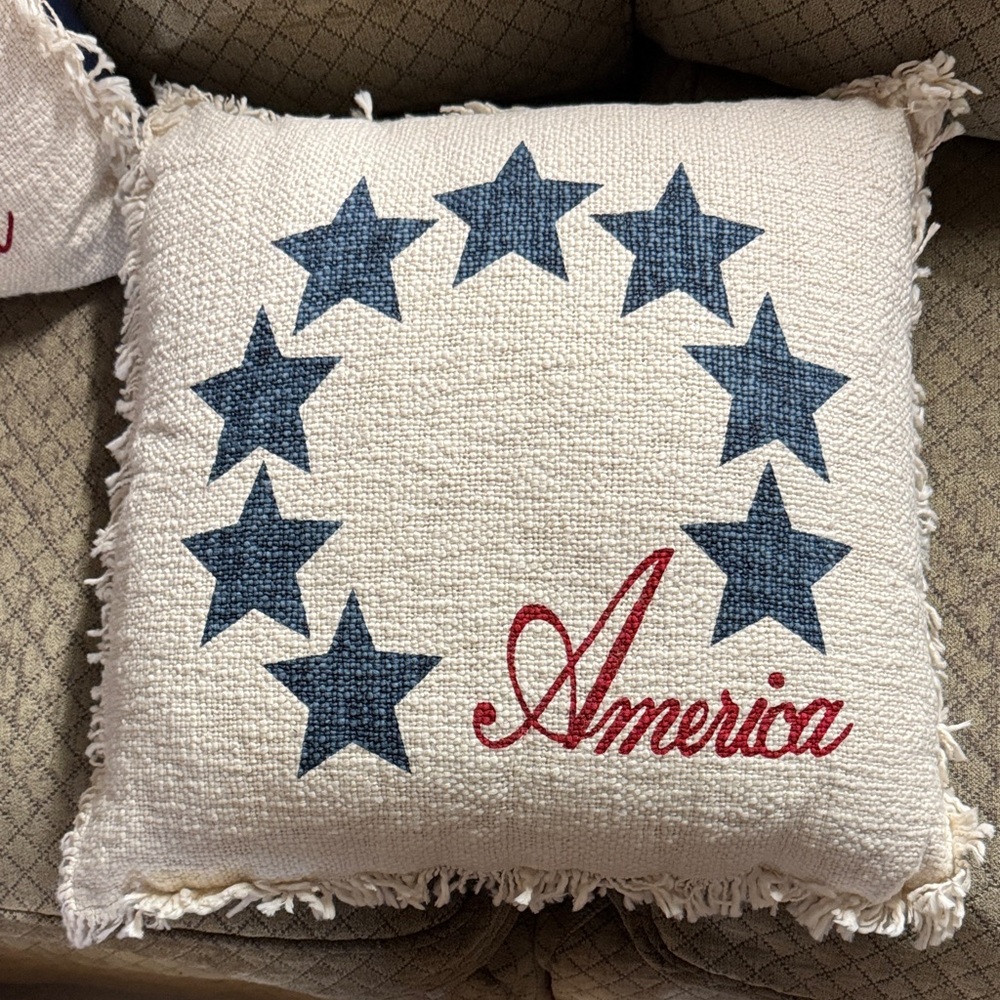 2 pillows! Patriotic Accent Pillows- Cream and Blue